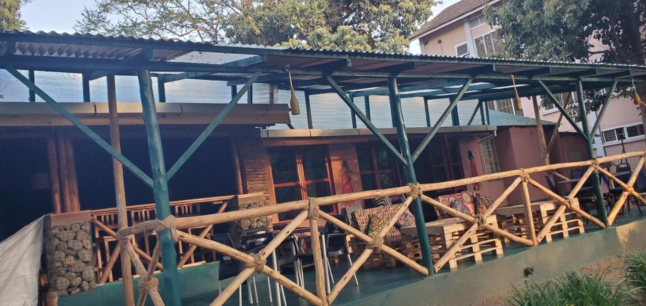 Ostello Kizumba House Arusha Esterno foto