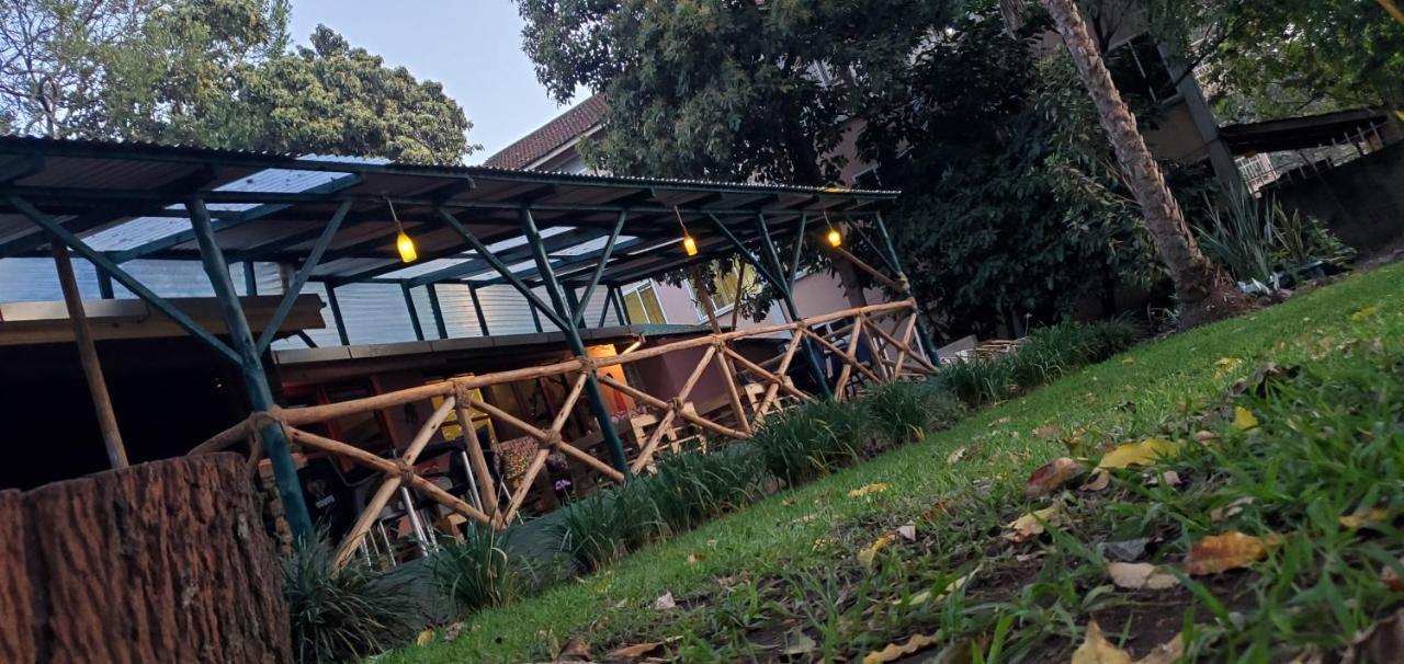 Ostello Kizumba House Arusha Esterno foto